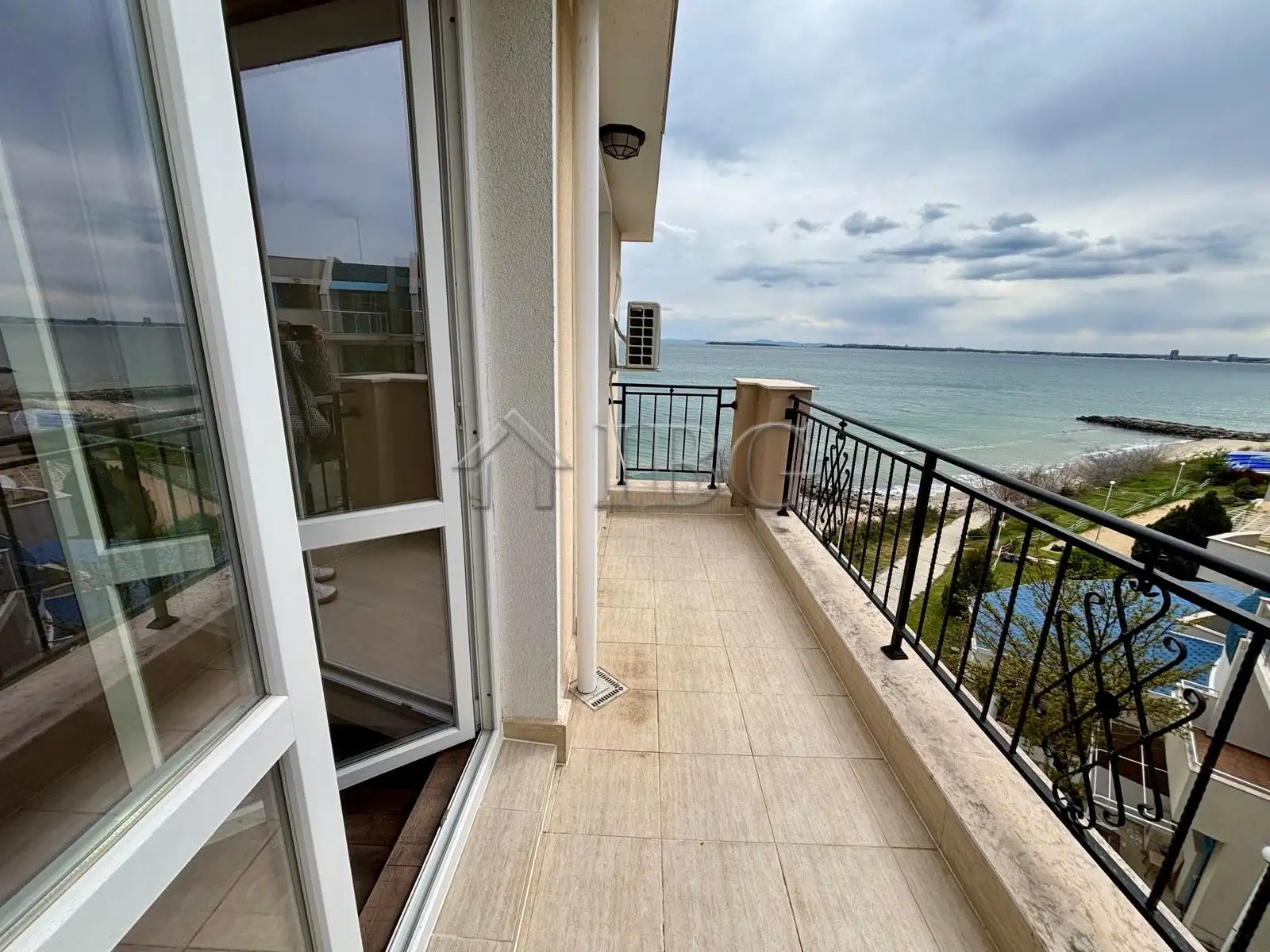 Flat 56m² in Bulgaria, Sveti Vlas. Priced at 127000€ rent photo-3
