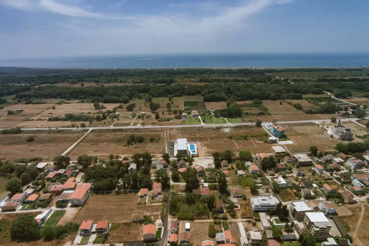 Hotels 1800m² in Montenegro, Ulcinj. Priced at 2700000€ rent photo-5