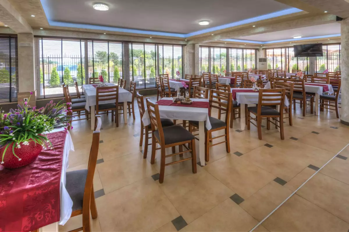 Hotels 1800m² in Montenegro, Ulcinj. Priced at 2700000€ rent photo-8