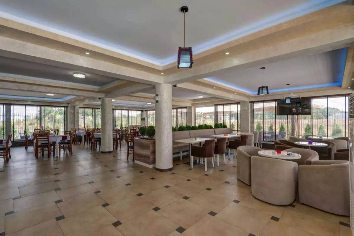 Hotels 1800m² in Montenegro, Ulcinj. Priced at 2700000€ rent photo-10