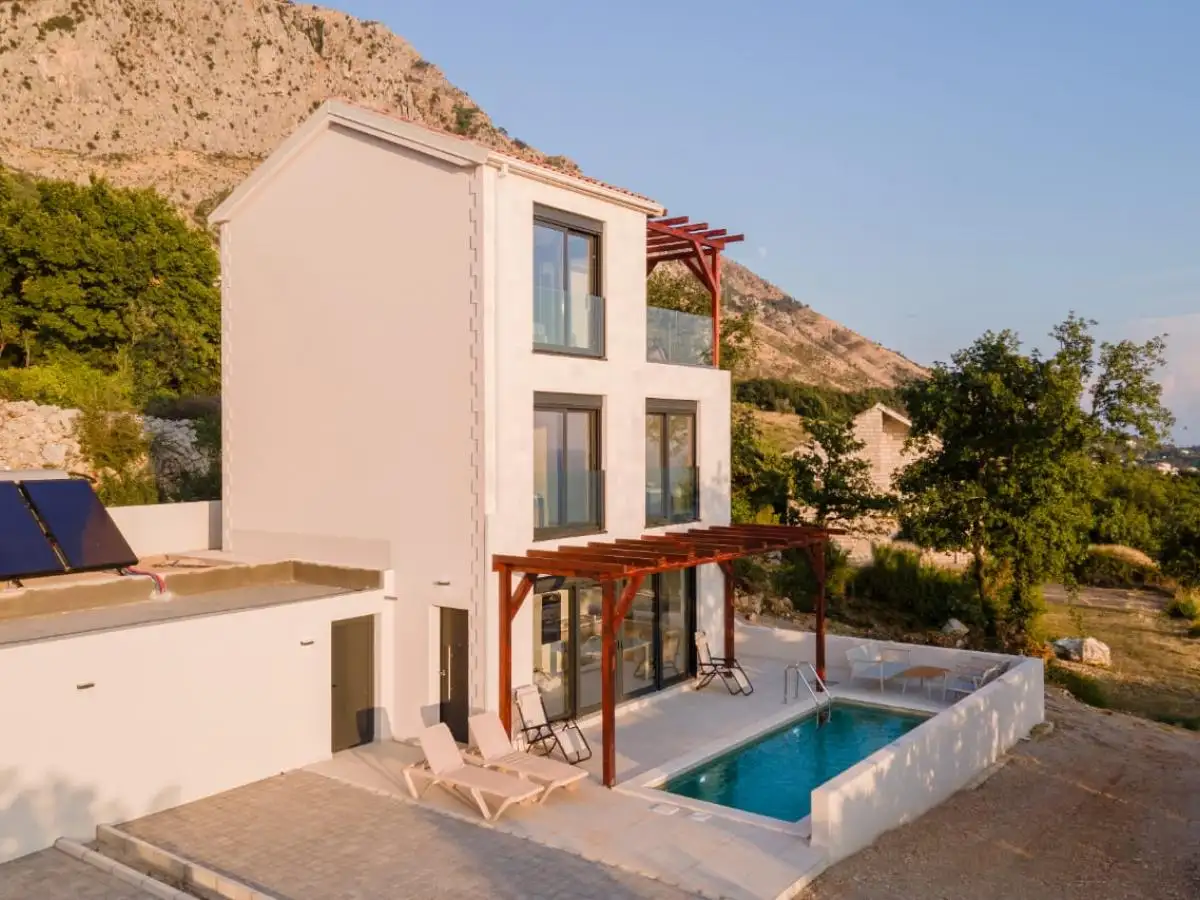 House 114m² in Montenegro, Blizikuce. Priced at 495000€ rent photo-14