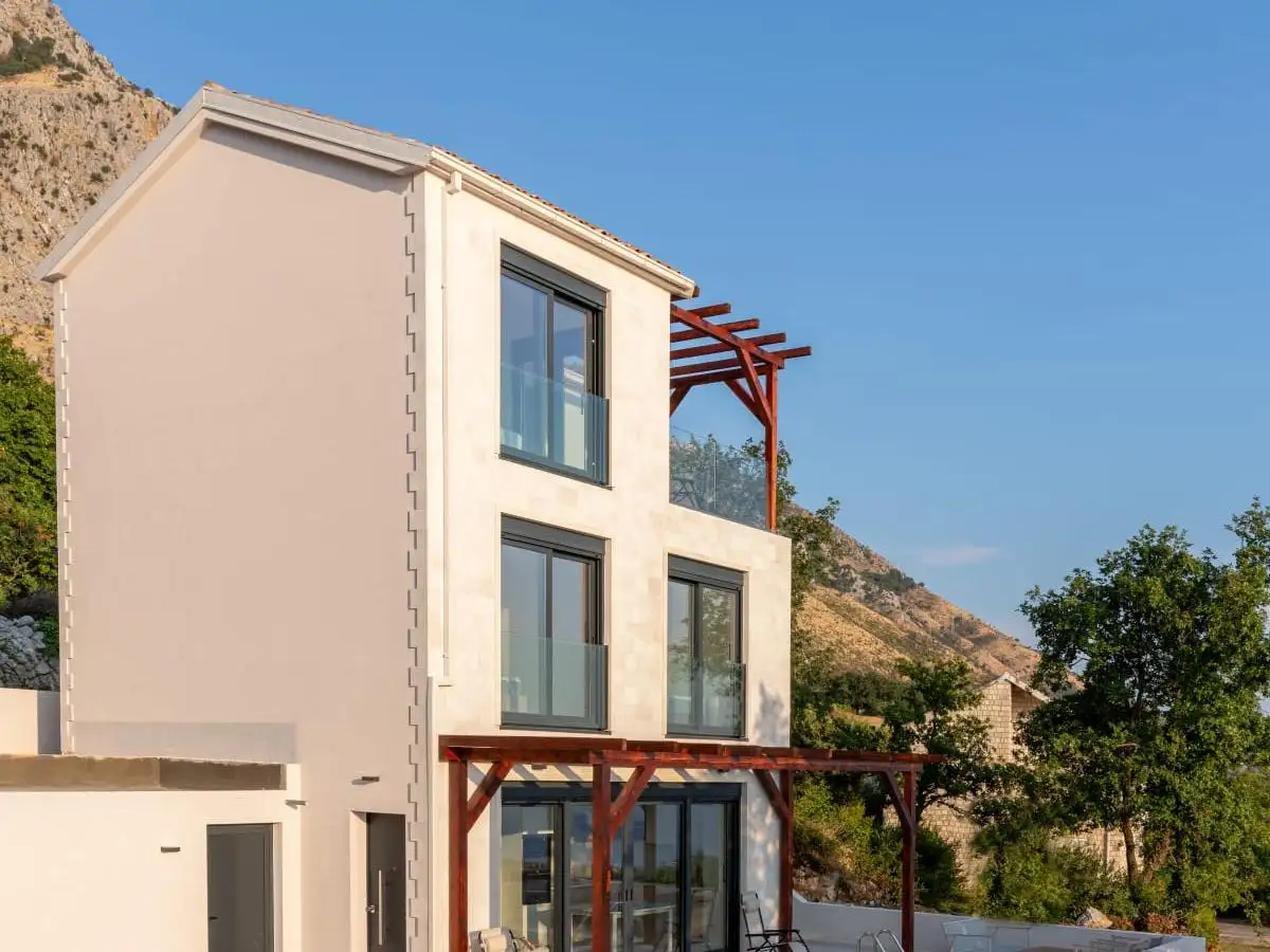 House 114m² in Montenegro, Blizikuce. Priced at 495000€ rent photo-19