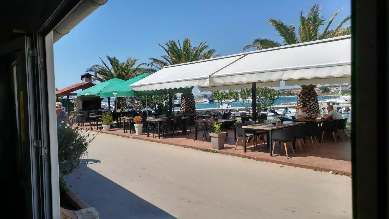 Hotels 375m² in Croatia, Zadar. Priced at 1580000€ rent photo-3