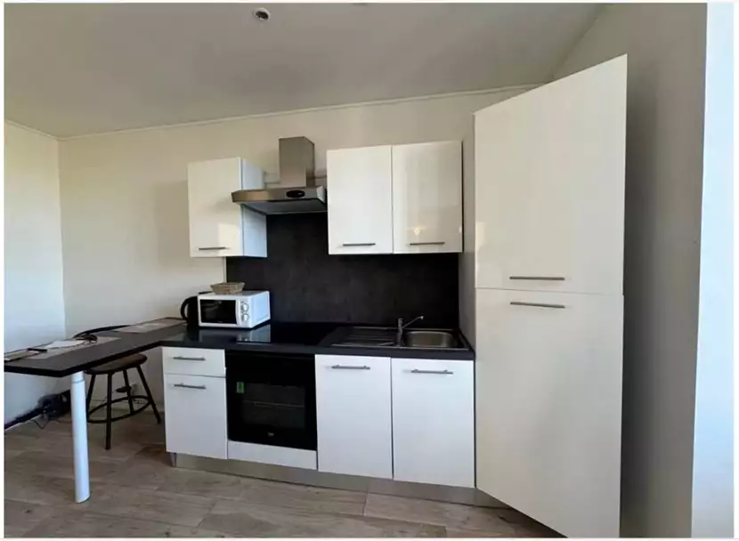 Flat 38m² in France, Loire. Priced at 91500€ rent photo-4