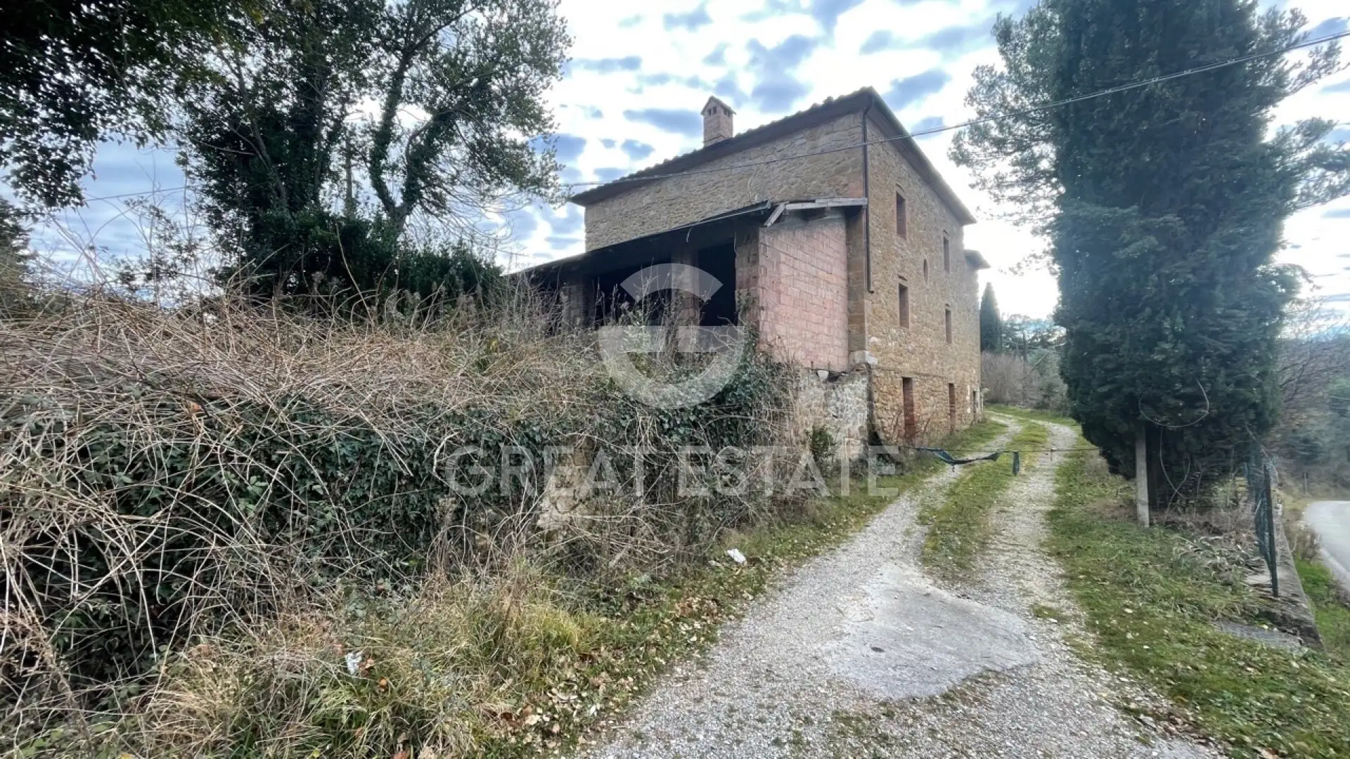 House 486m² in Italy, Siena. Priced at 580000€ rent photo-7