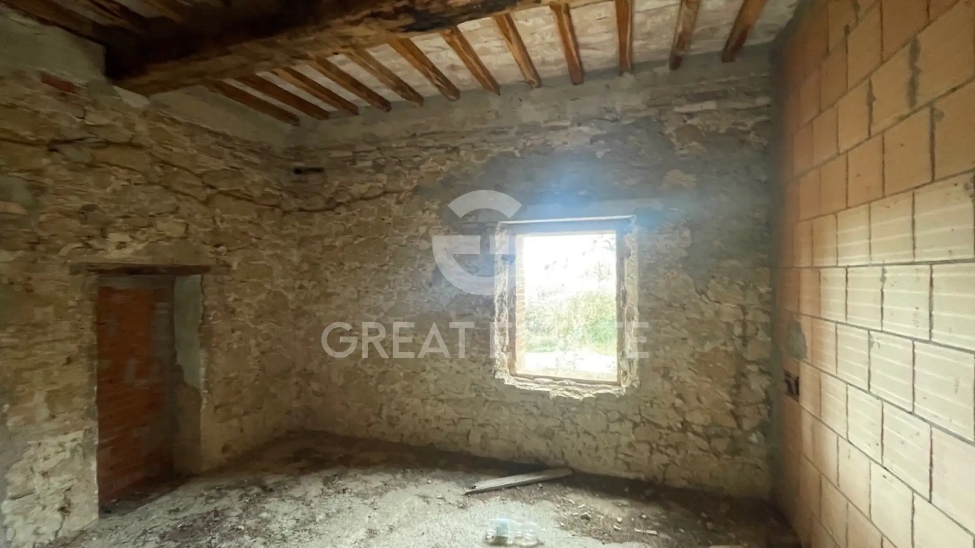 House 486m² in Italy, Siena. Priced at 580000€ rent photo-10