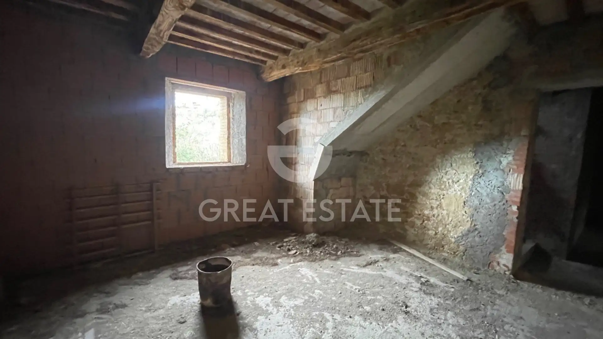 House 486m² in Italy, Siena. Priced at 580000€ rent photo-13