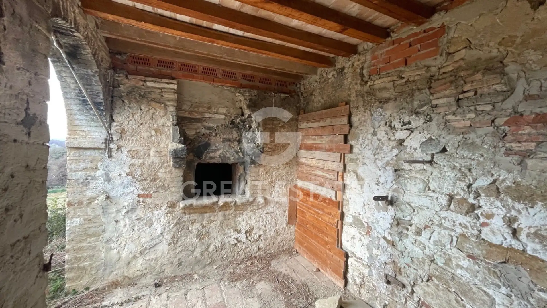 House 486m² in Italy, Siena. Priced at 580000€ rent photo-14