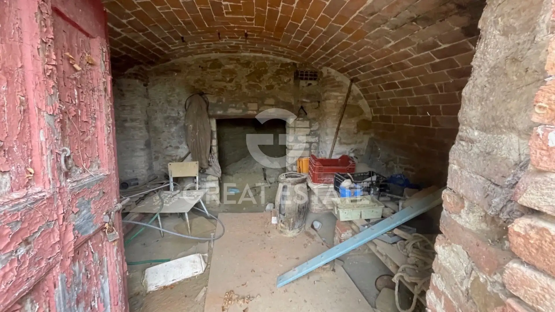 House 486m² in Italy, Siena. Priced at 580000€ rent photo-15