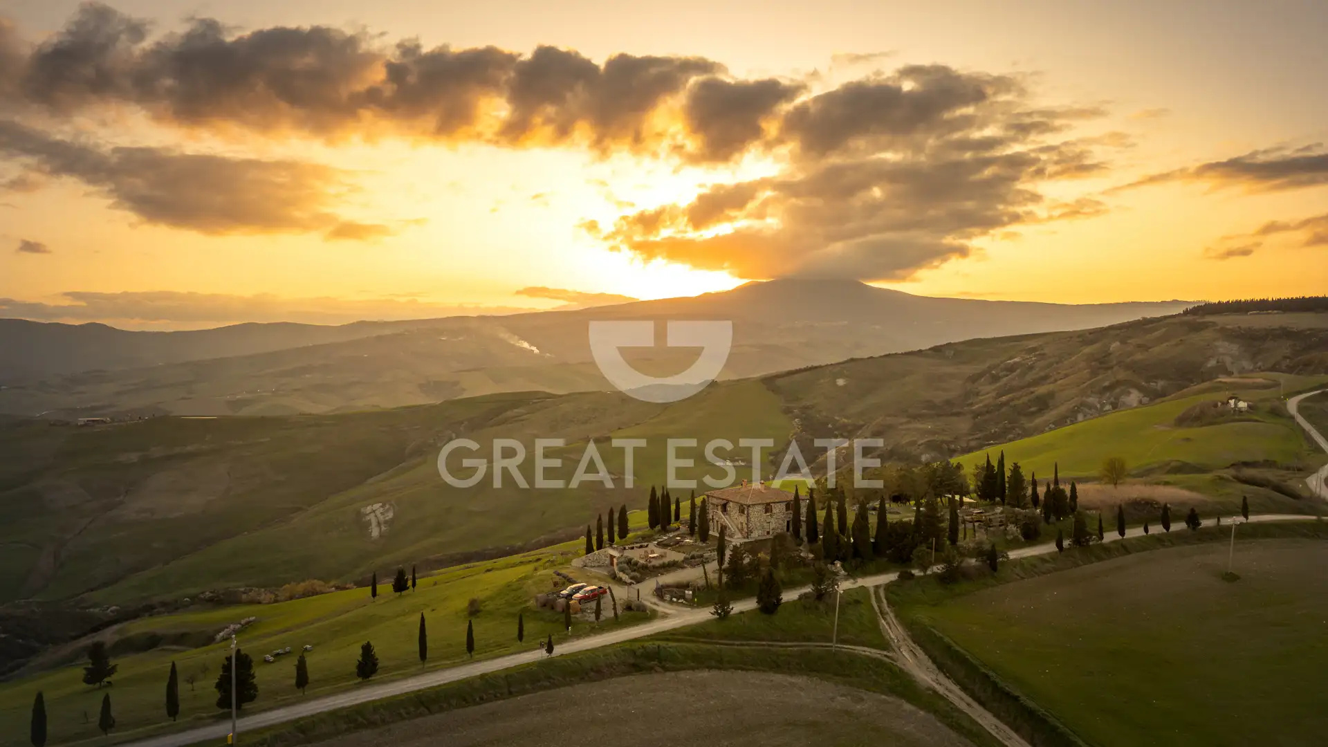House 534m² in Italy, Siena. Priced at 1900000€ rent photo-7