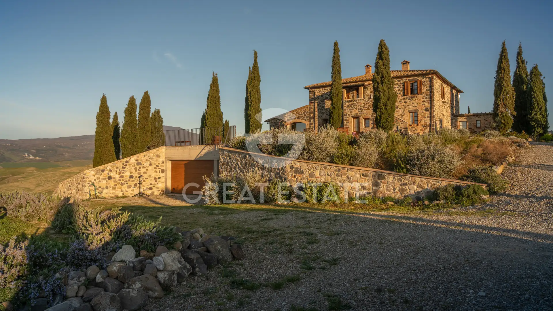 House 534m² in Italy, Siena. Priced at 1900000€ rent photo-10