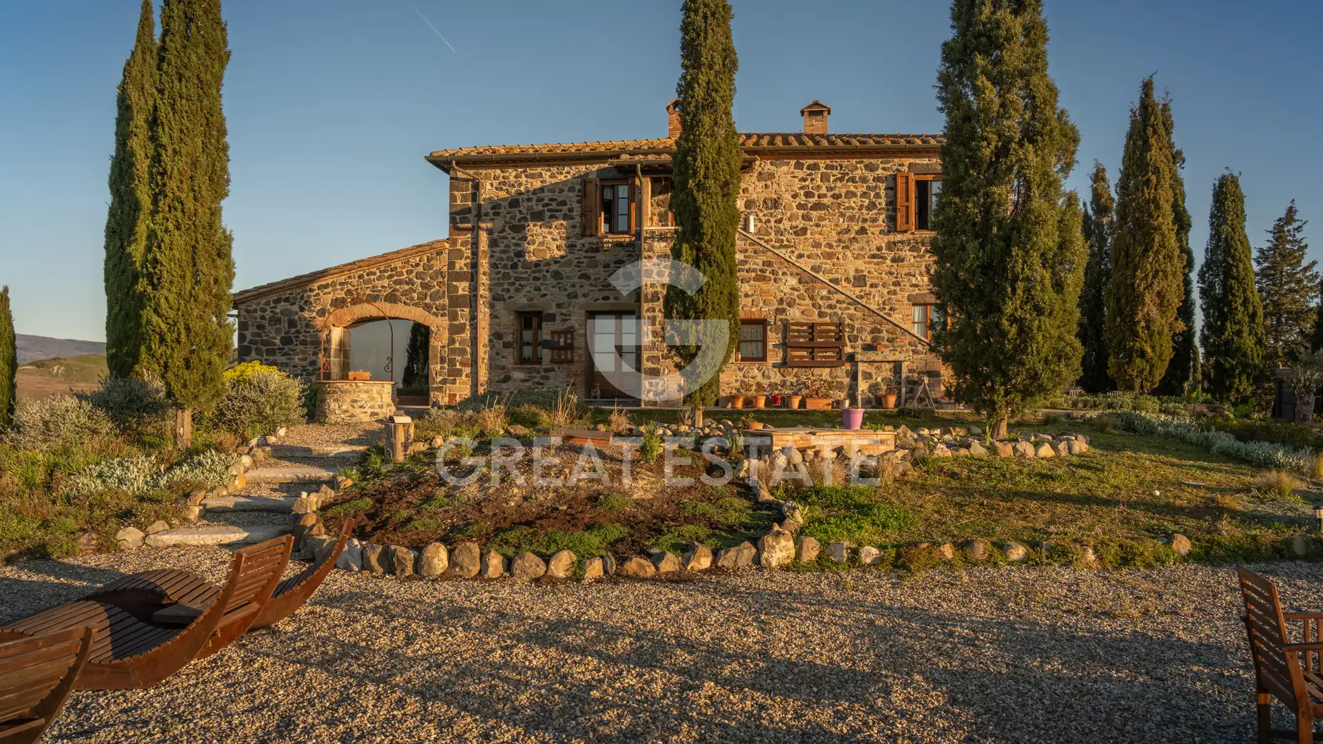 House 534m² in Italy, Siena. Priced at 1900000€ rent photo-11