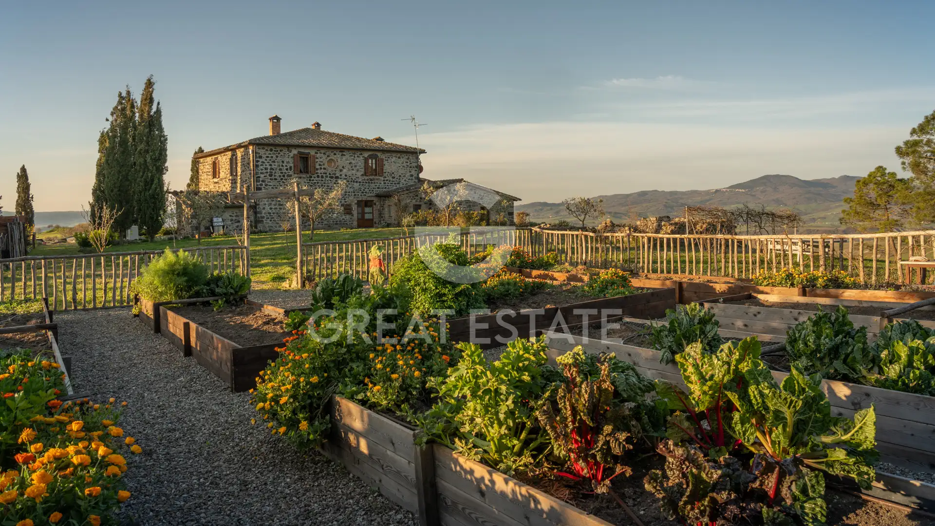 House 534m² in Italy, Siena. Priced at 1900000€ rent photo-12