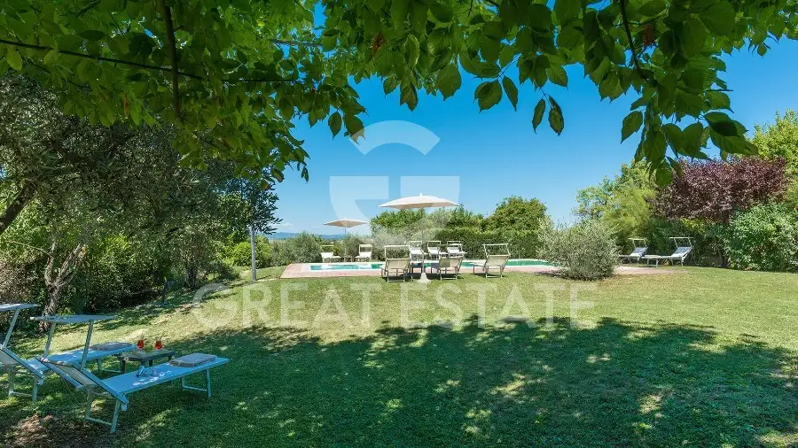 House 698m² in Italy, Siena. Priced at 2000000€ rent photo-11
