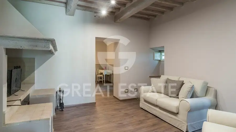 House 698m² in Italy, Siena. Priced at 2000000€ rent photo-13