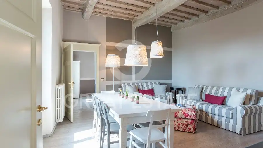 House 698m² in Italy, Siena. Priced at 2000000€ rent photo-15