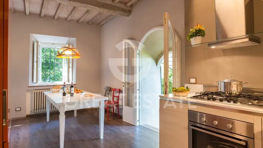 House 698m² in Italy, Siena. Priced at 2000000€ rent photo-15