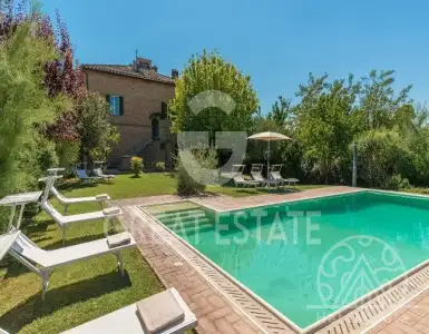 Buy in Italy for 2000000€