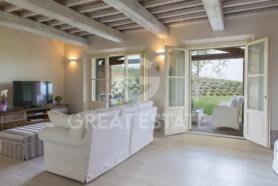House 320m² in Italy, Terney. Priced at 1100000€ rent photo-10
