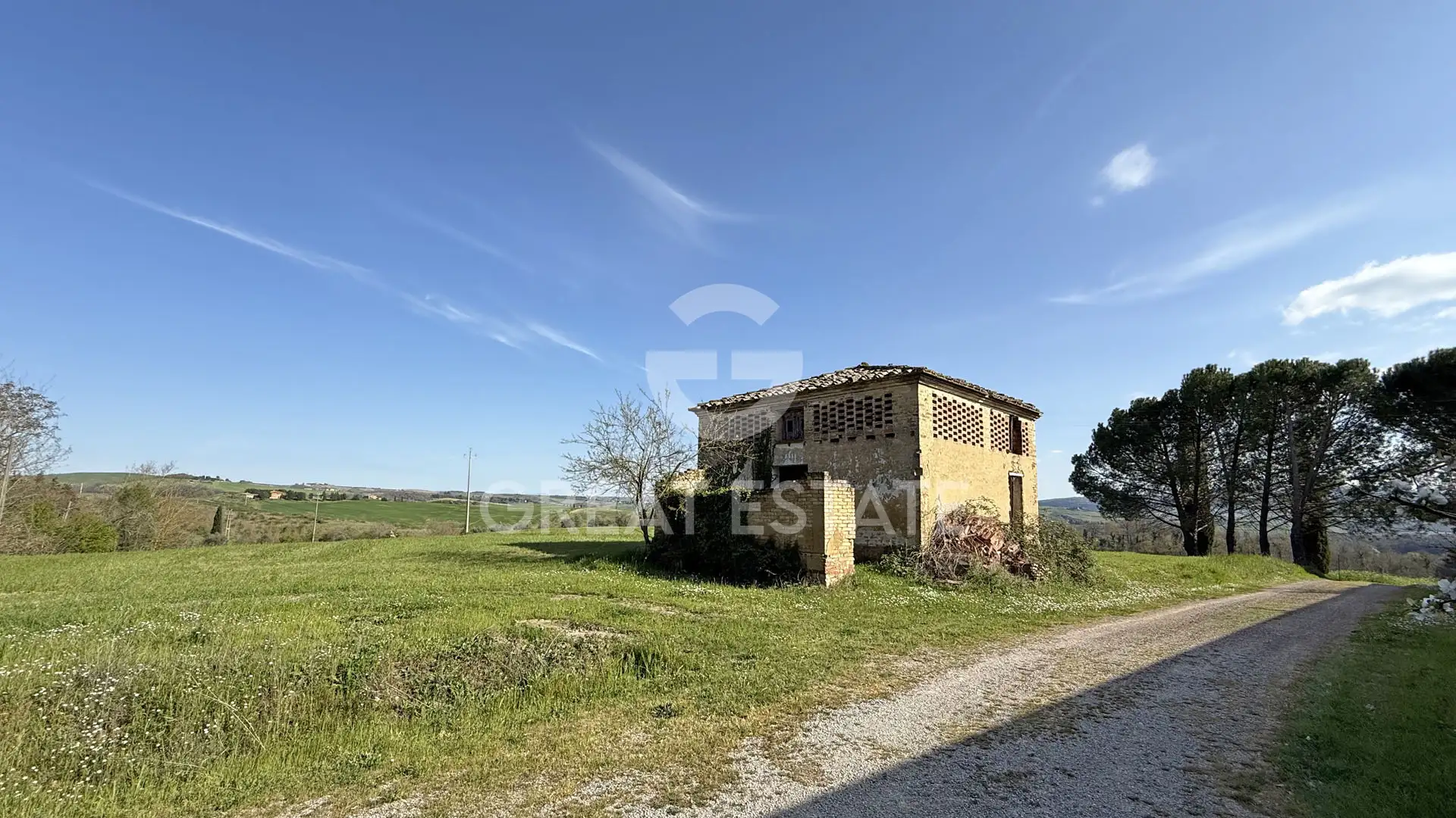 House 963m² in Italy, Siena. Priced at 1300000€ rent photo-12
