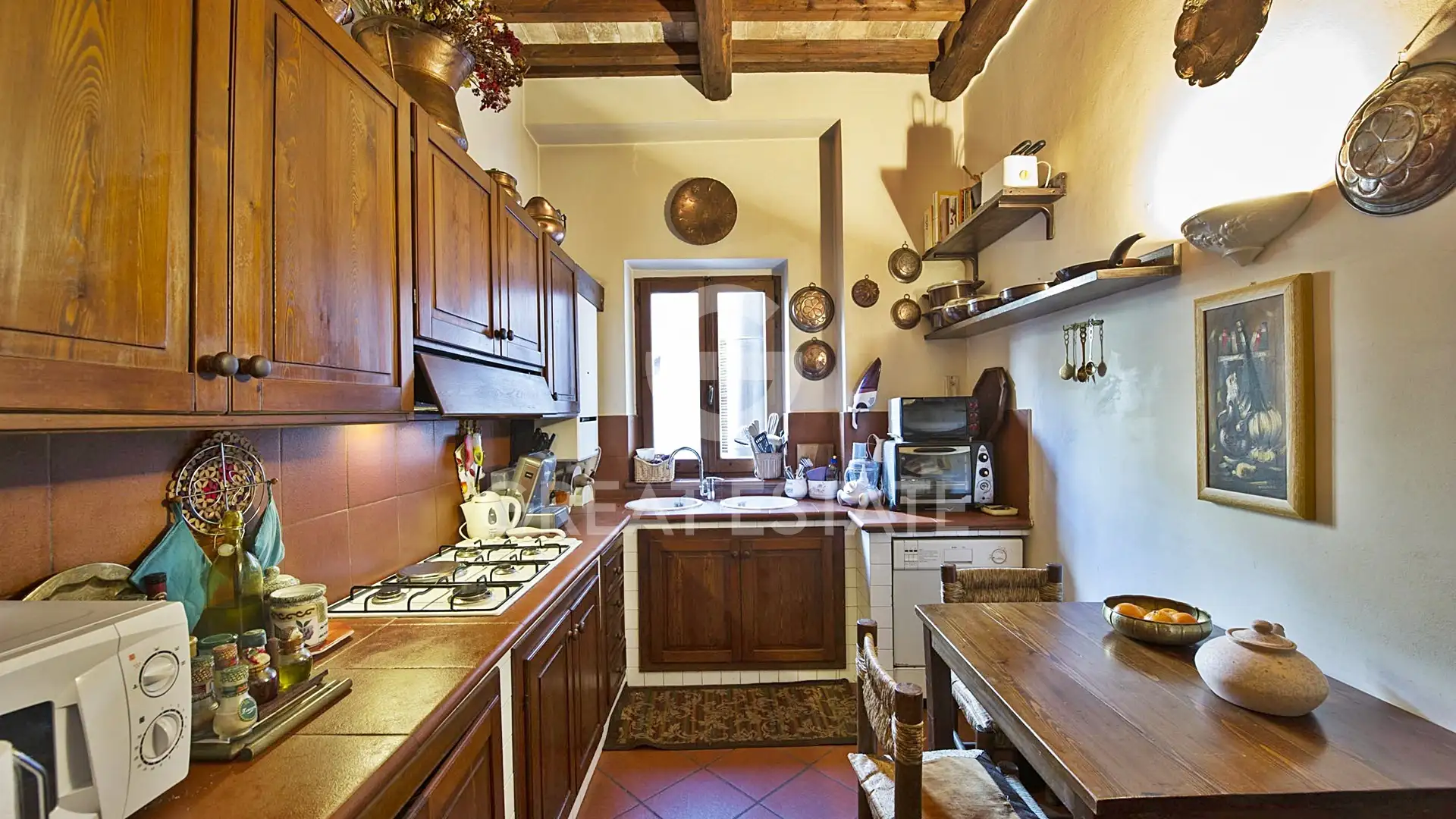 Flat 265m² in Italy, Perugia. Priced at 425000€ rent photo-5