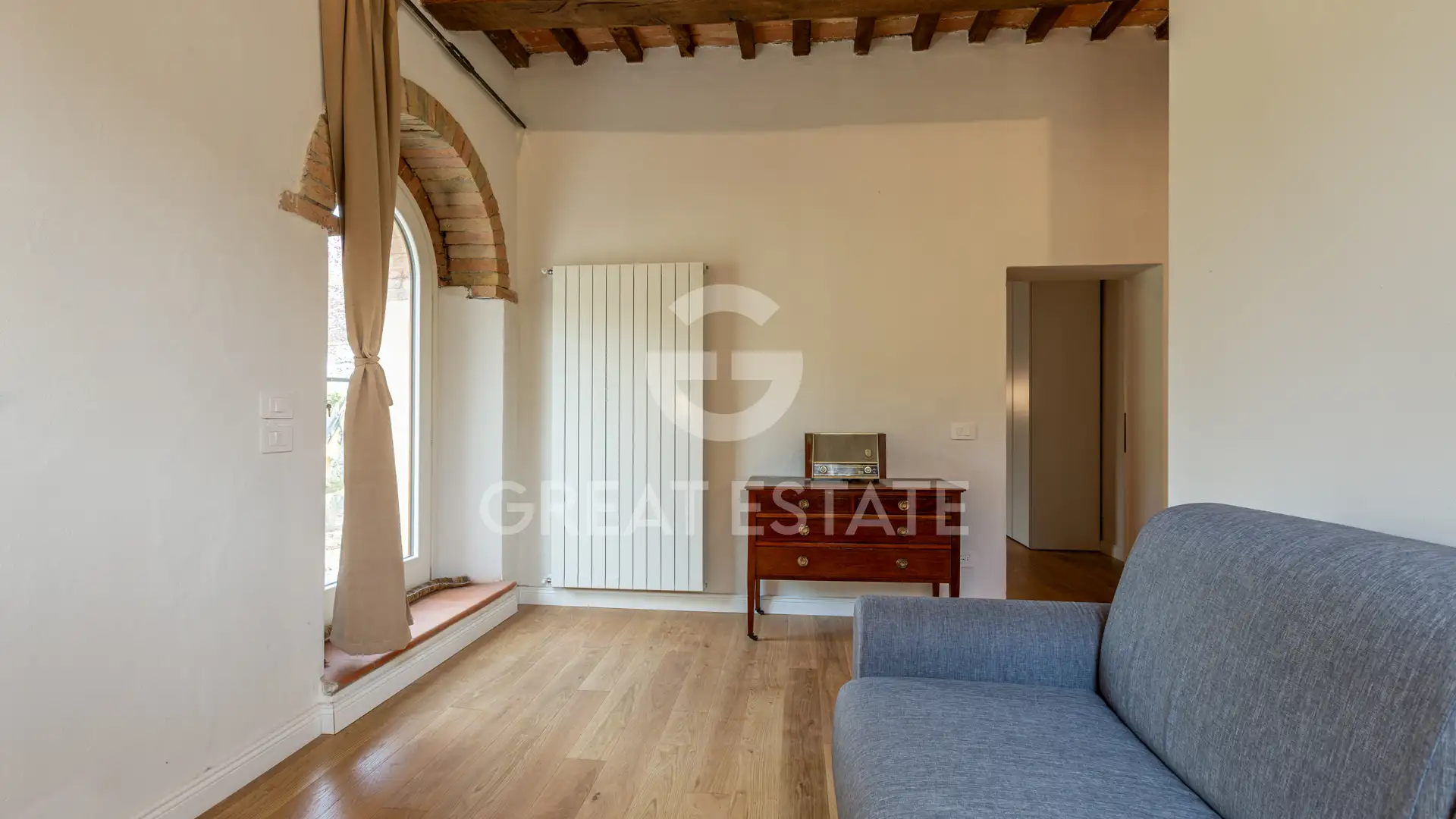 Villa 526m² in Italy, Siena. Priced at 1290000€ rent photo-4