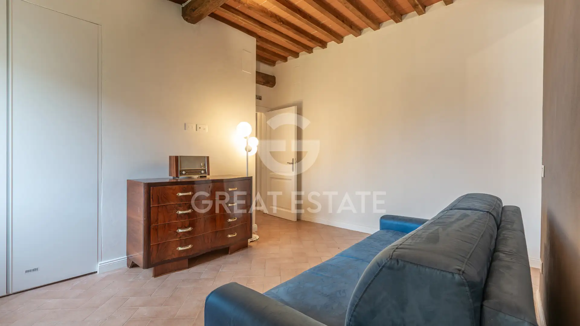 Villa 526m² in Italy, Siena. Priced at 1290000€ rent photo-12