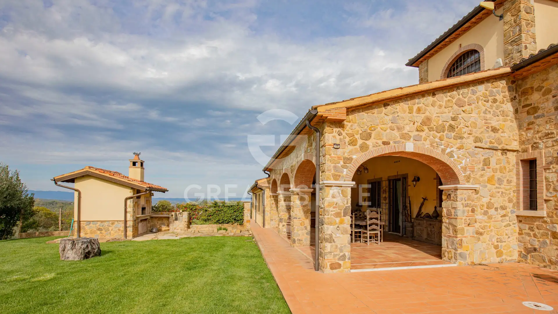 House 919m² in Italy, Grosseto. Priced at 1380000€ rent photo-3