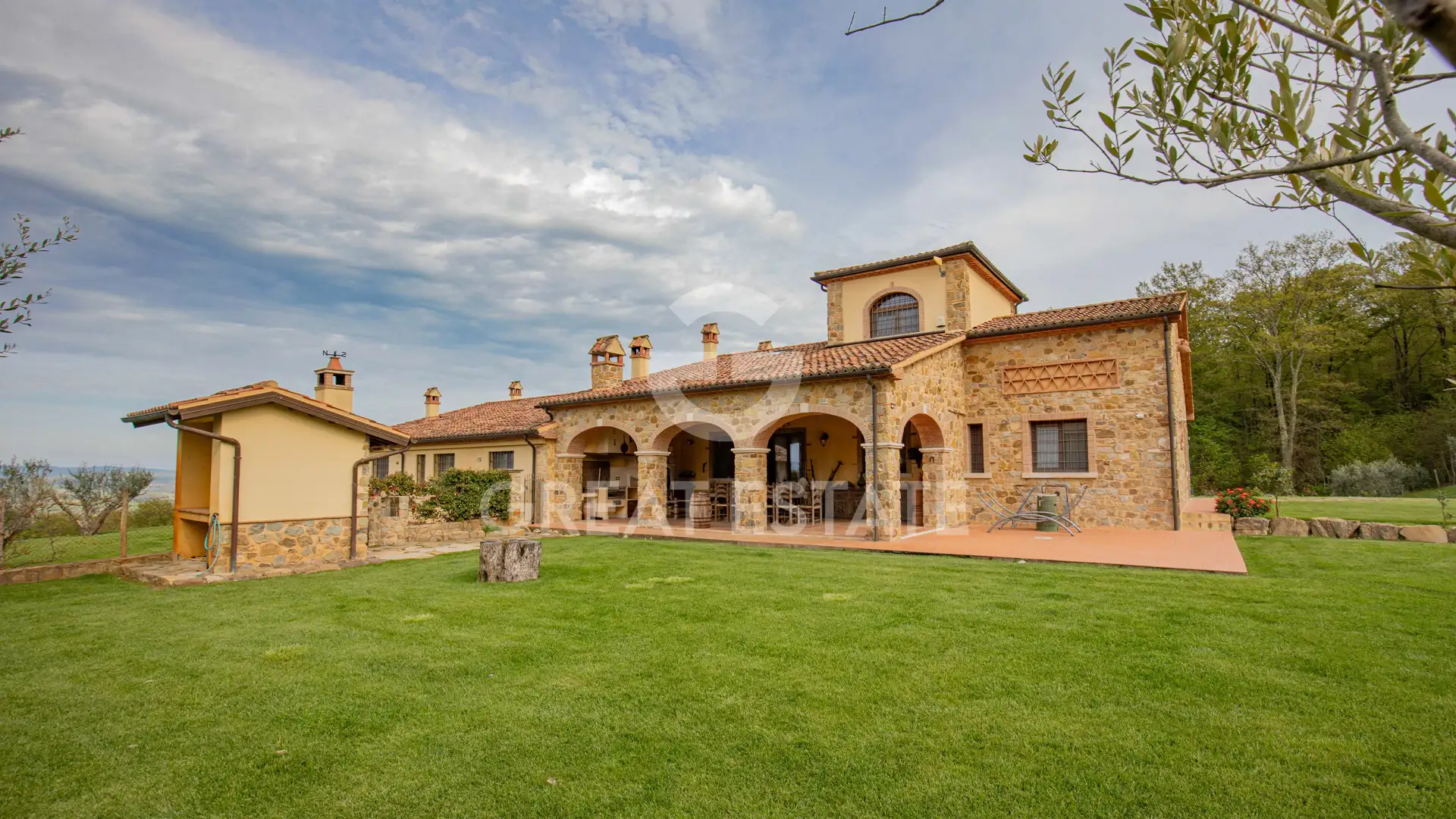 House 919m² in Italy, Grosseto. Priced at 1380000€ rent photo-4