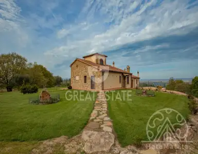Buy in Italy for 1380000€