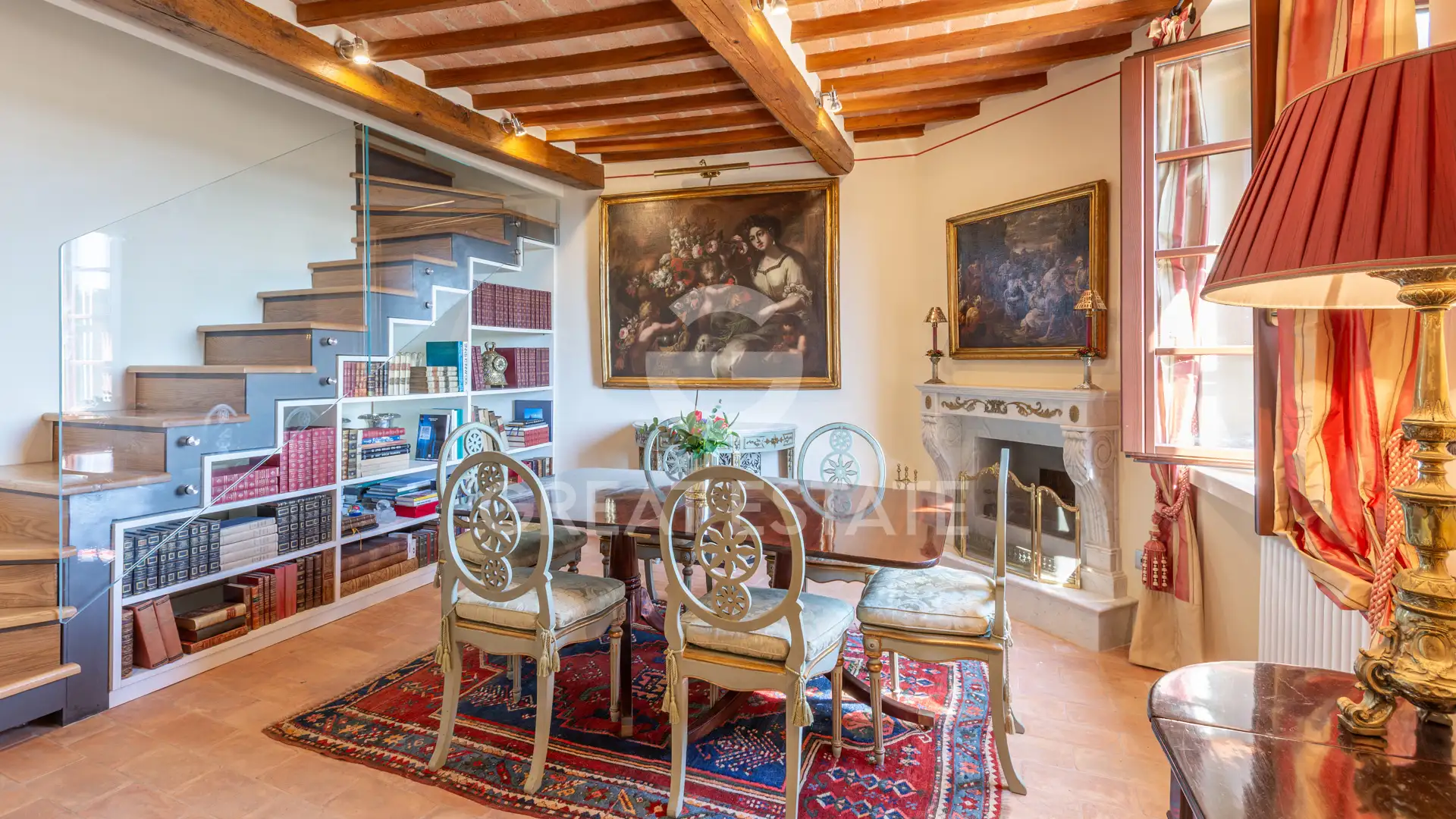 Flat 175m² in Italy, Siena. Priced at 590000€ rent photo-12