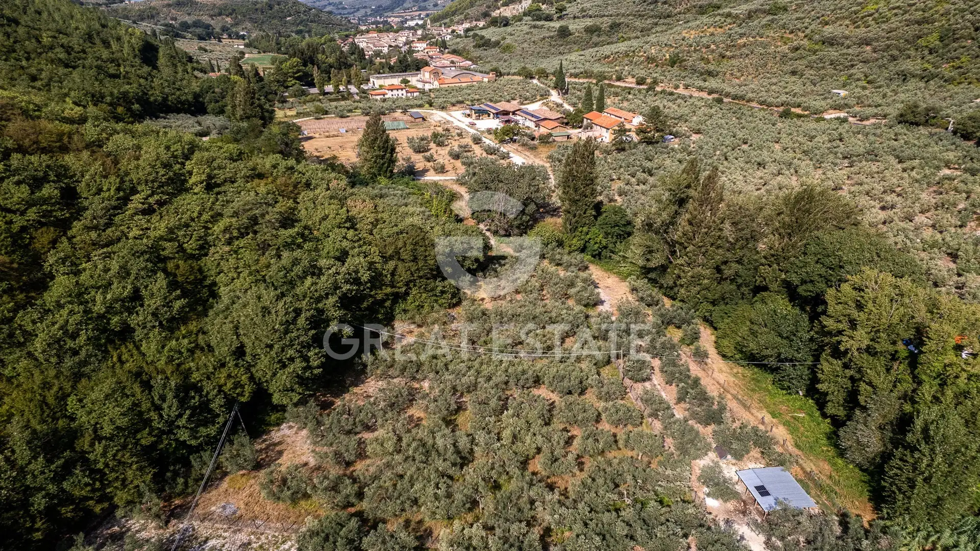 House 1722m² in Italy, Perugia. Priced at 2450000€ rent photo-13