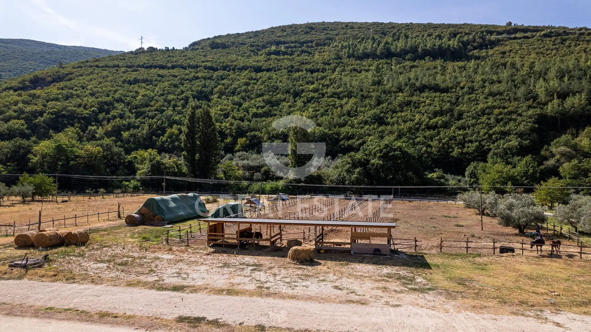 House 1722m² in Italy, Perugia. Priced at 2450000€ rent photo-7