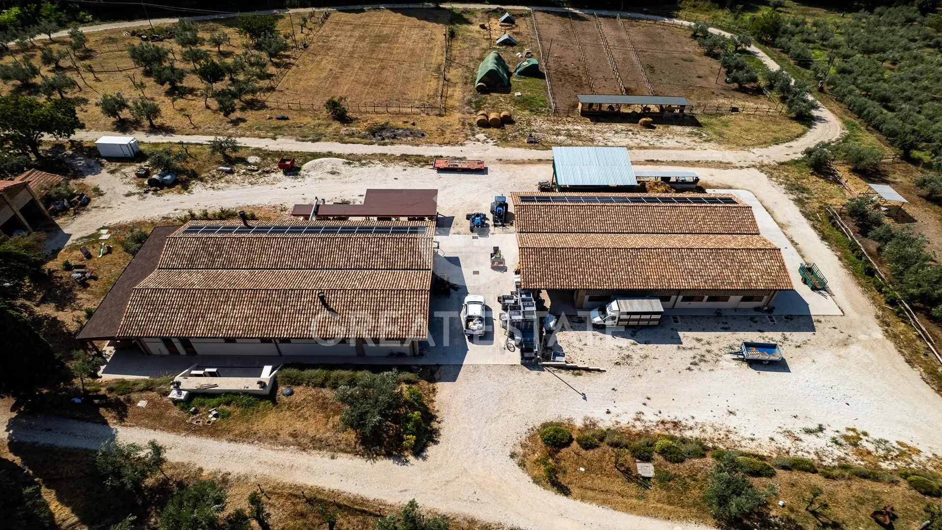 House 1722m² in Italy, Perugia. Priced at 2450000€ rent photo-15