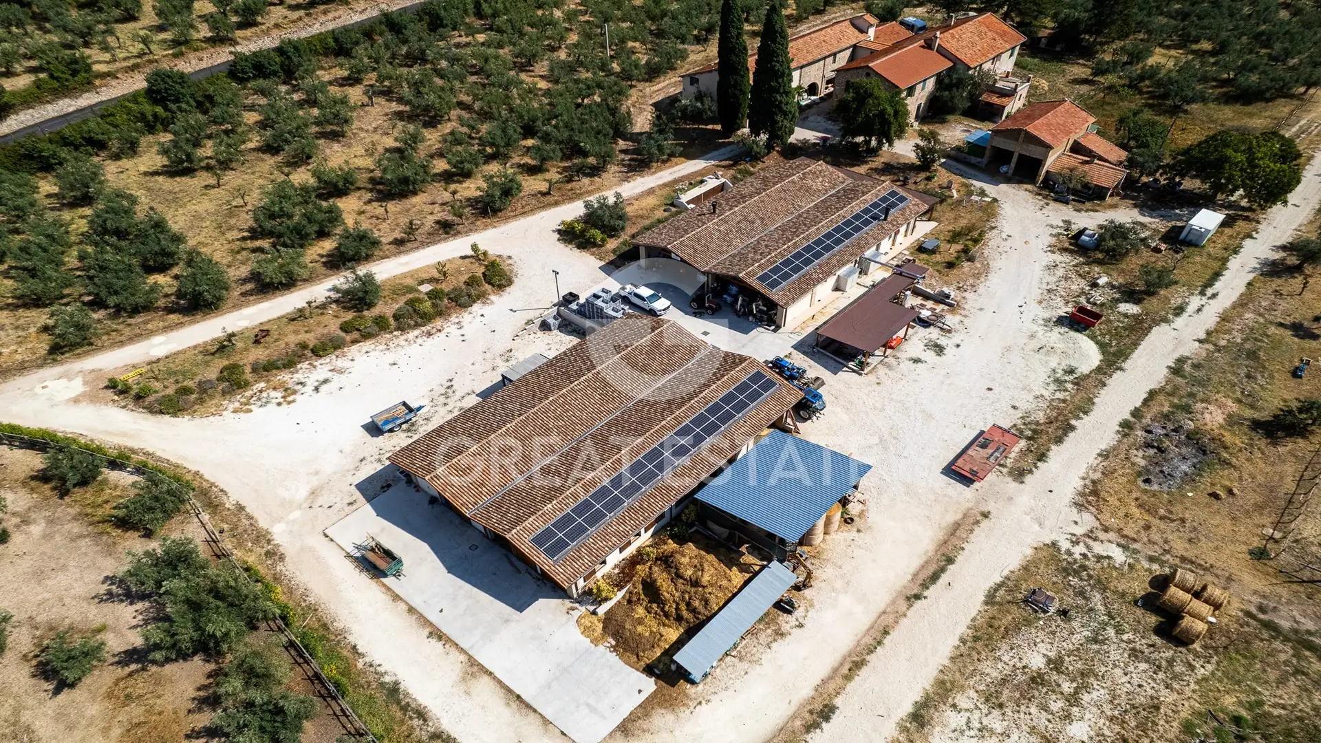 House 1722m² in Italy, Perugia. Priced at 2450000€ rent photo-10