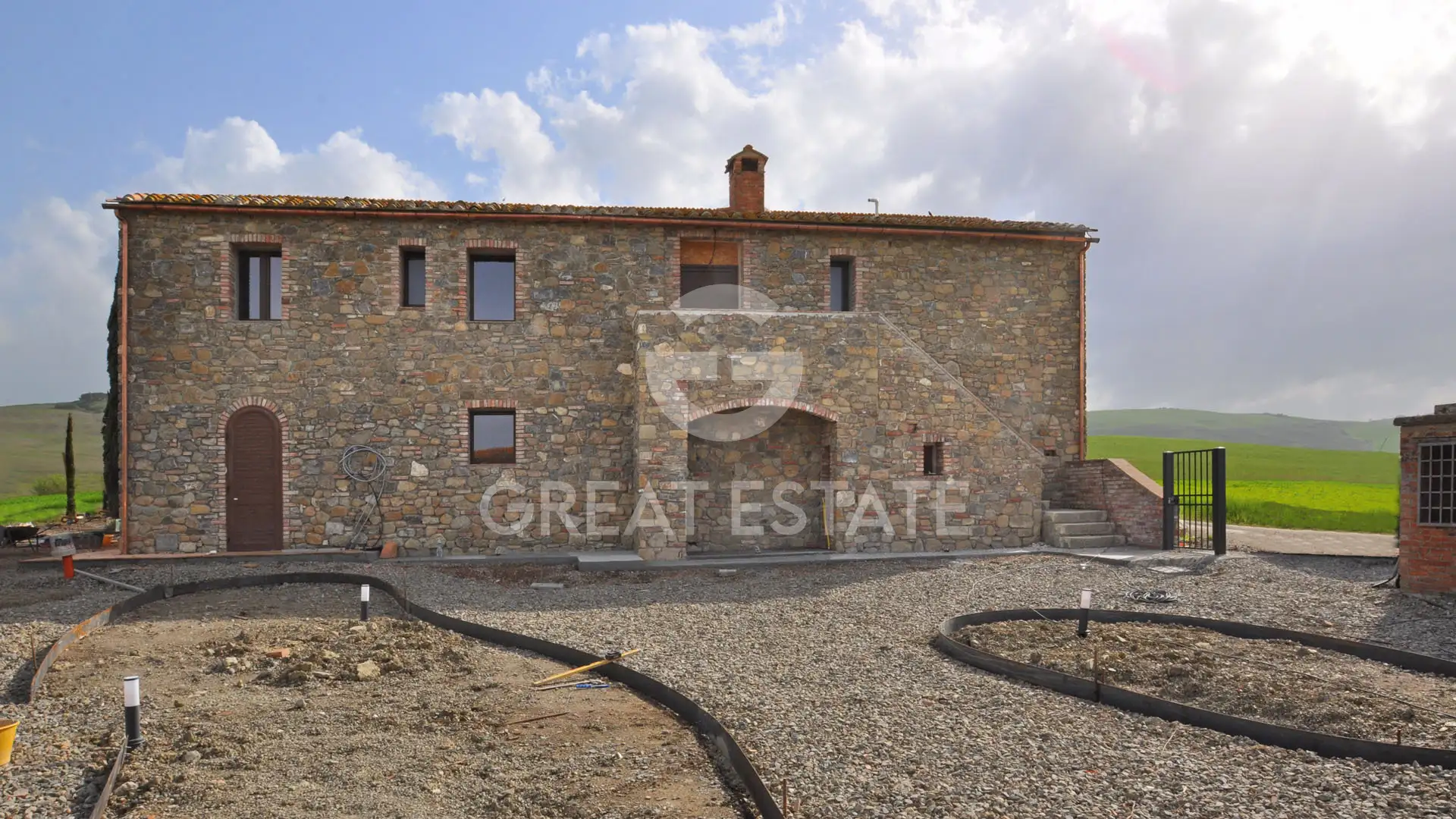 House 500m² in Italy, Siena. Priced at 1290000€ rent photo-1