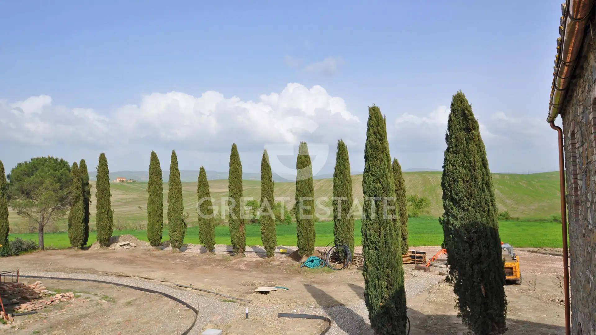 House 500m² in Italy, Siena. Priced at 1290000€ rent photo-5