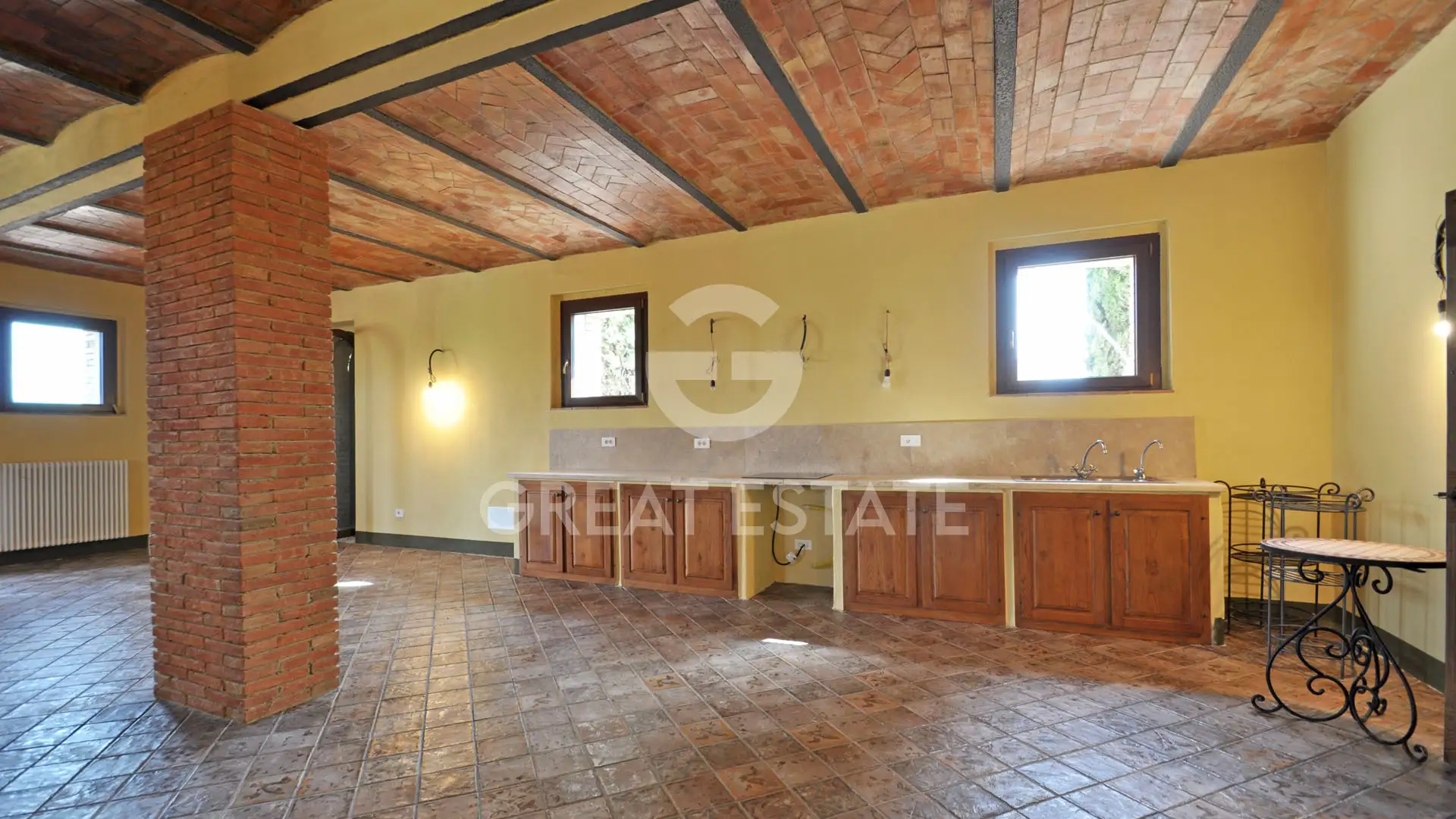 House 500m² in Italy, Siena. Priced at 1290000€ rent photo-8
