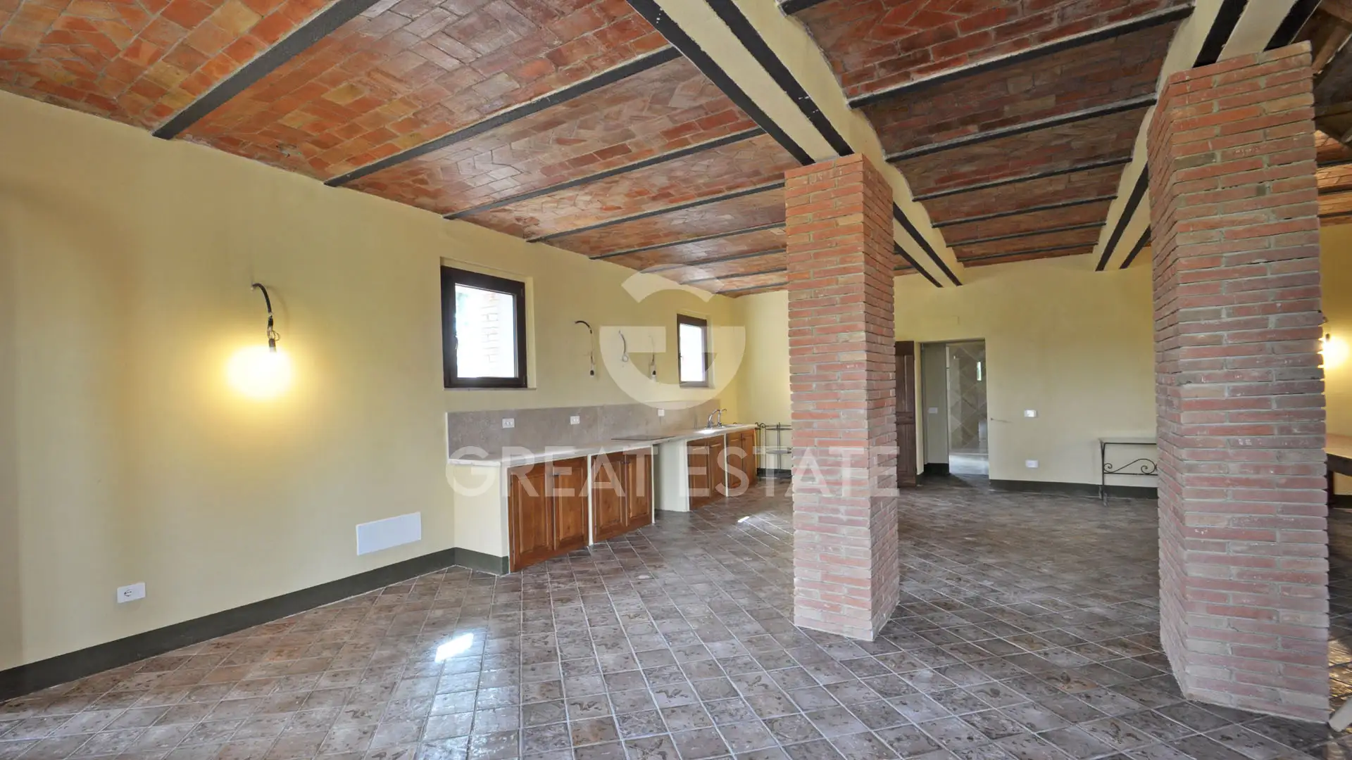 House 500m² in Italy, Siena. Priced at 1290000€ rent photo-9
