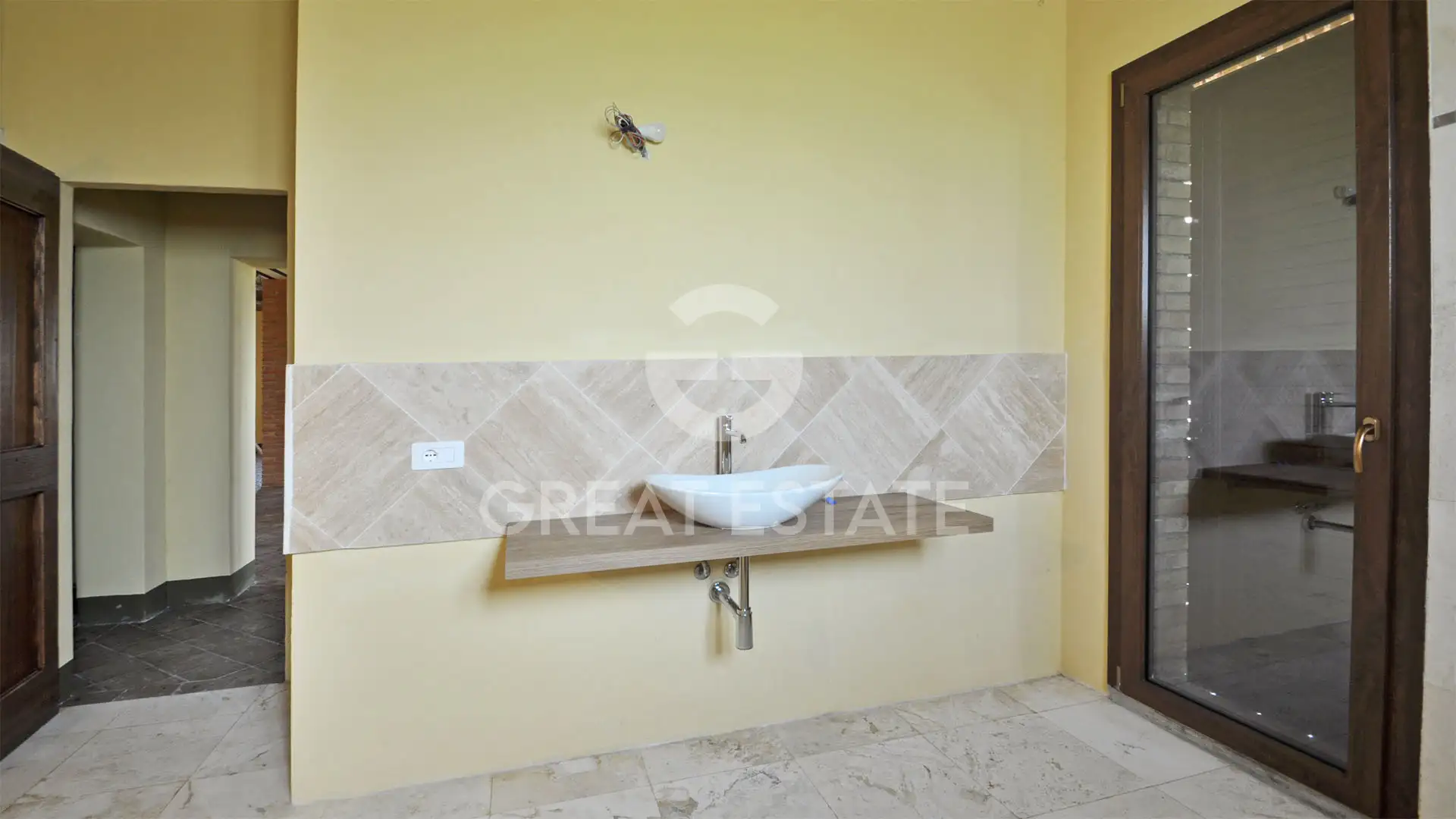 House 500m² in Italy, Siena. Priced at 1290000€ rent photo-12