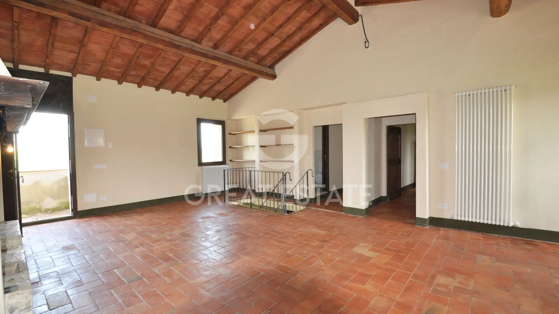 House 500m² in Italy, Siena. Priced at 1290000€ rent photo-15