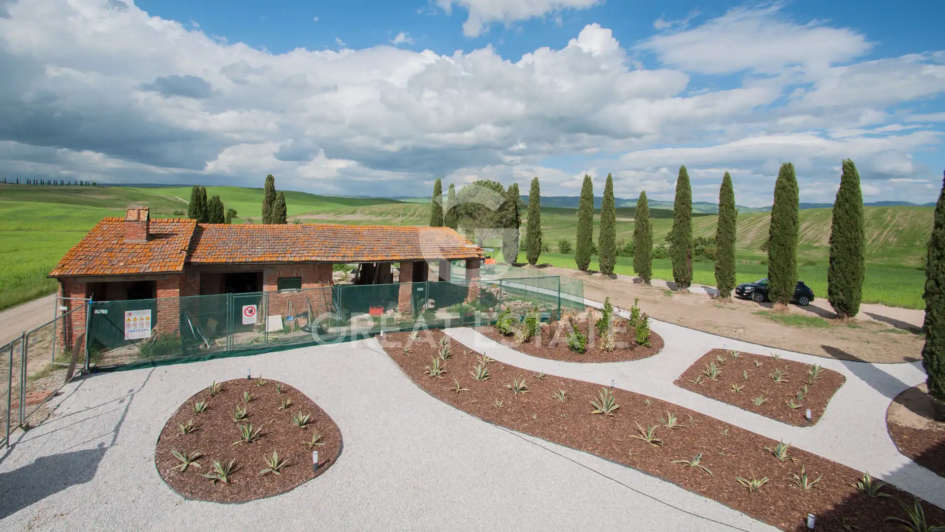 House 500m² in Italy, Siena. Priced at 1290000€ rent photo-5
