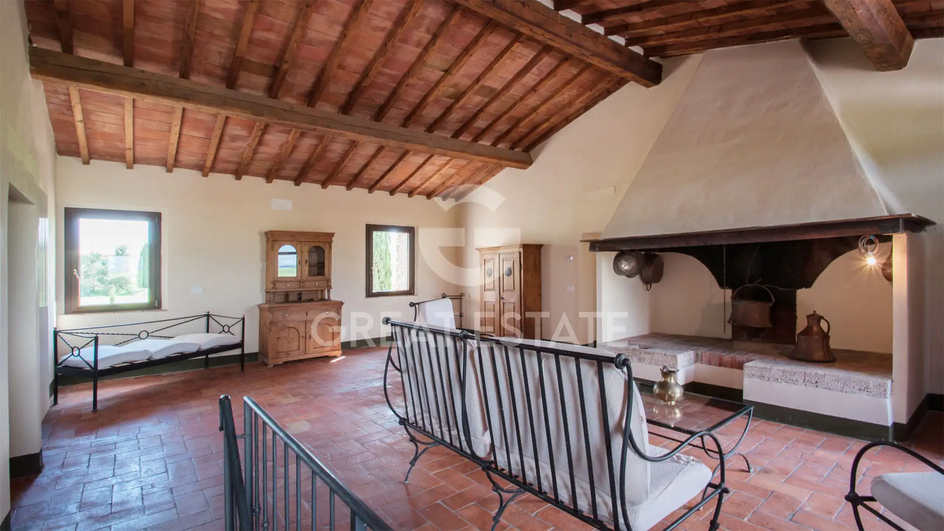 House 500m² in Italy, Siena. Priced at 1290000€ rent photo-10