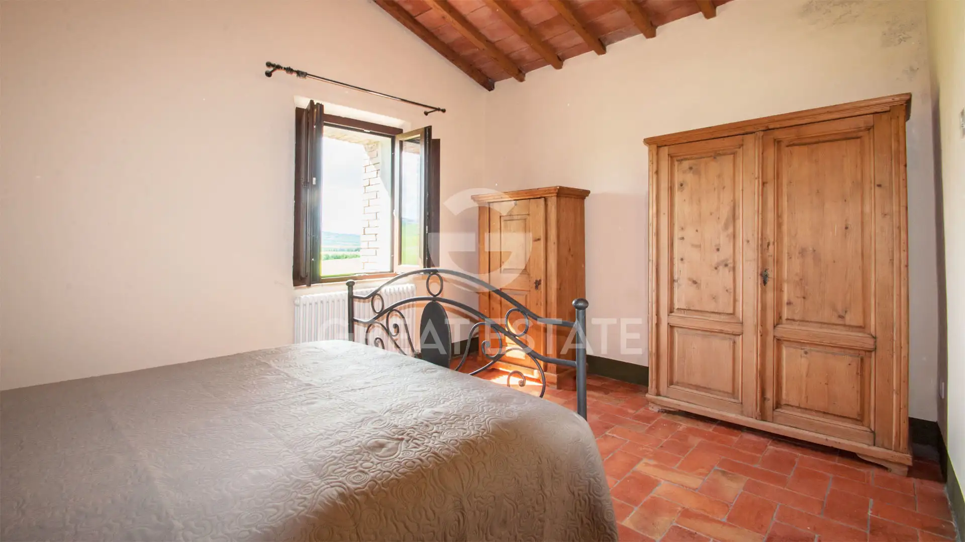 House 500m² in Italy, Siena. Priced at 1290000€ rent photo-13
