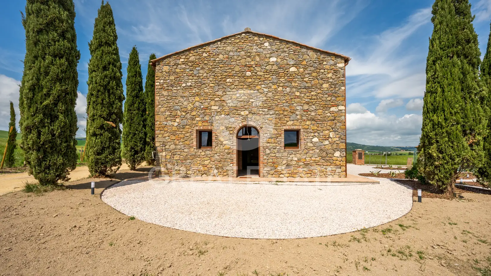 House 500m² in Italy, Siena. Priced at 1290000€ rent photo-5