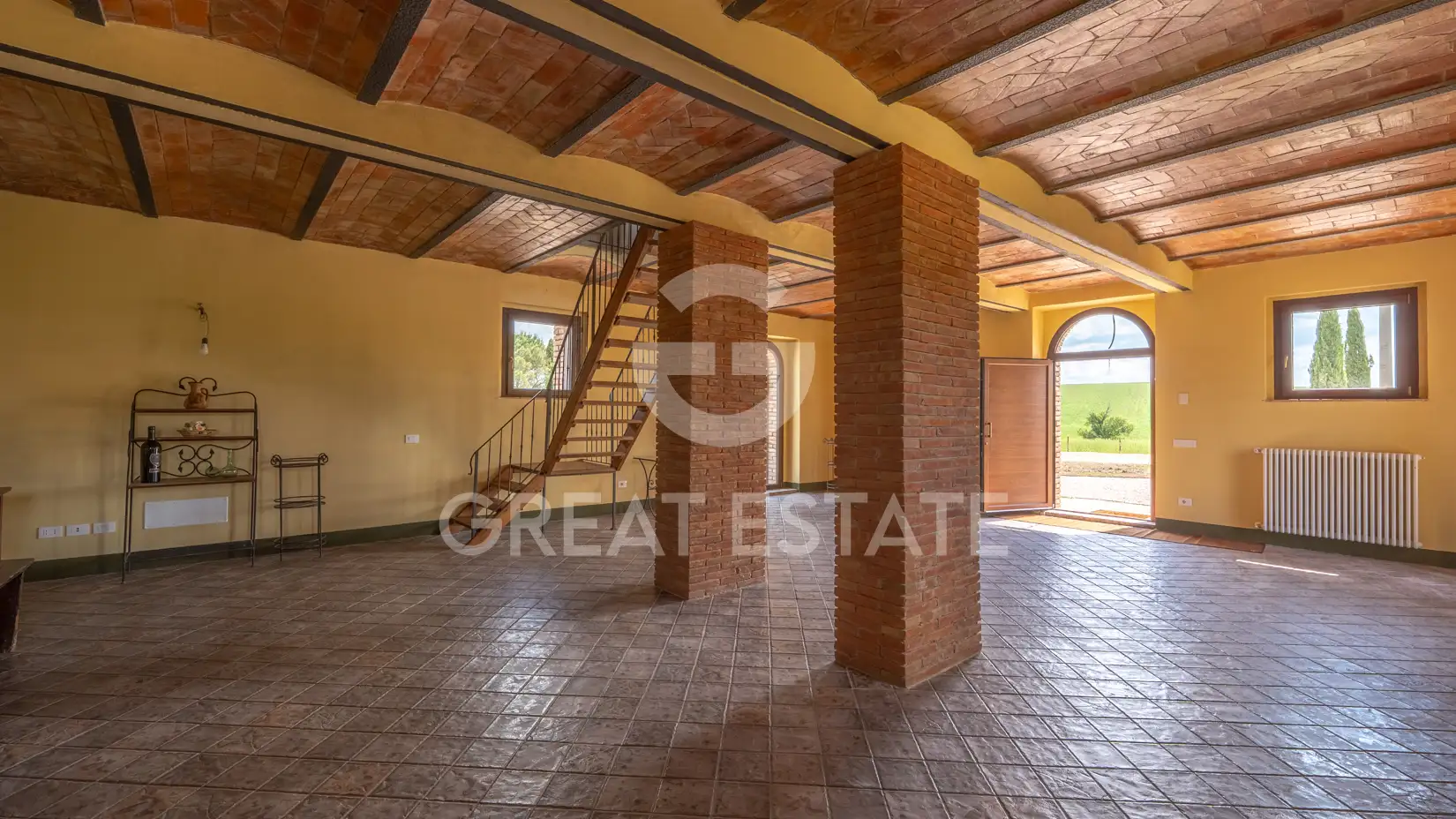 House 500m² in Italy, Siena. Priced at 1290000€ rent photo-8