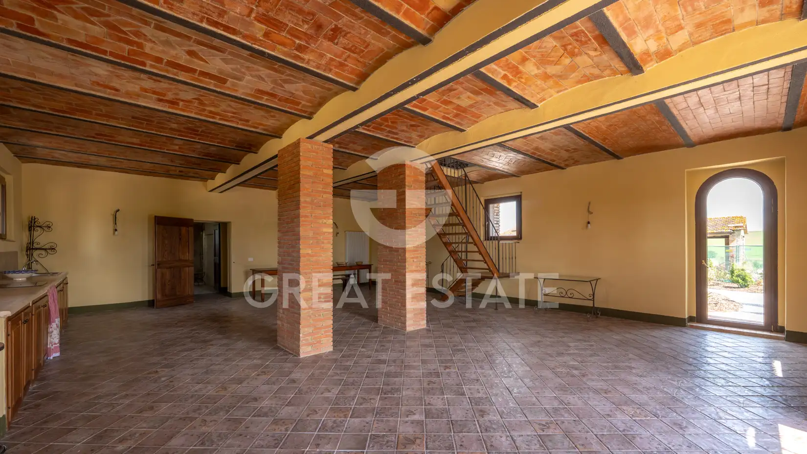 House 500m² in Italy, Siena. Priced at 1290000€ rent photo-10