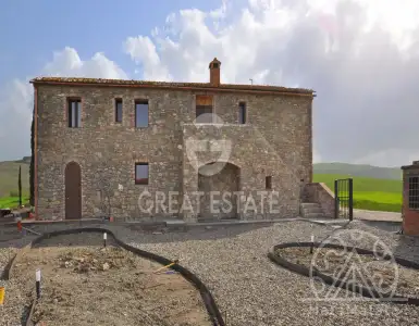 Buy in Italy for 1290000€