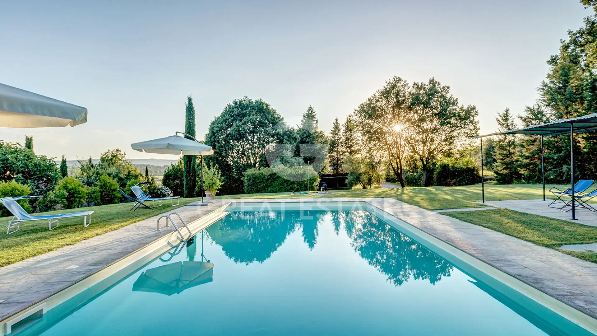 House 680m² in Italy, Arezzo. Priced at 1900000€ rent photo-7
