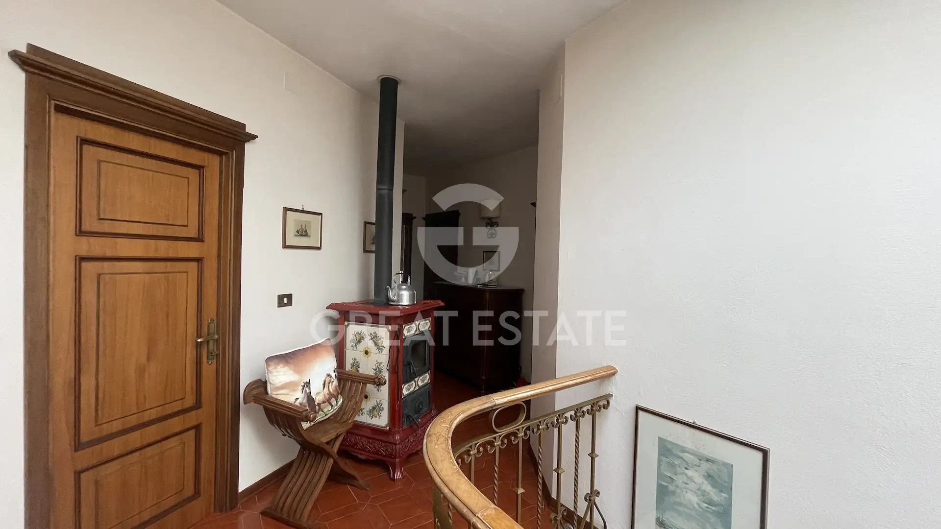 Flat 330m² in Italy, Siena. Priced at 420000€ rent photo-8